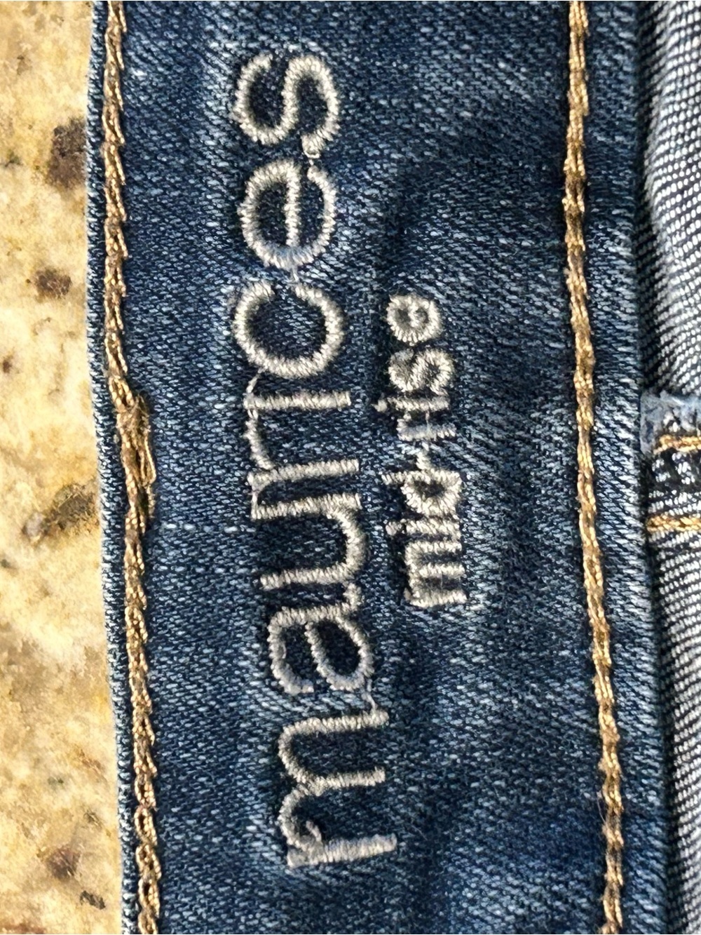 Maurice’s Blue Women’s size M 8/10 Mid-Rise Slim straight Jeans. Stretchy. - Picture 4 of 6